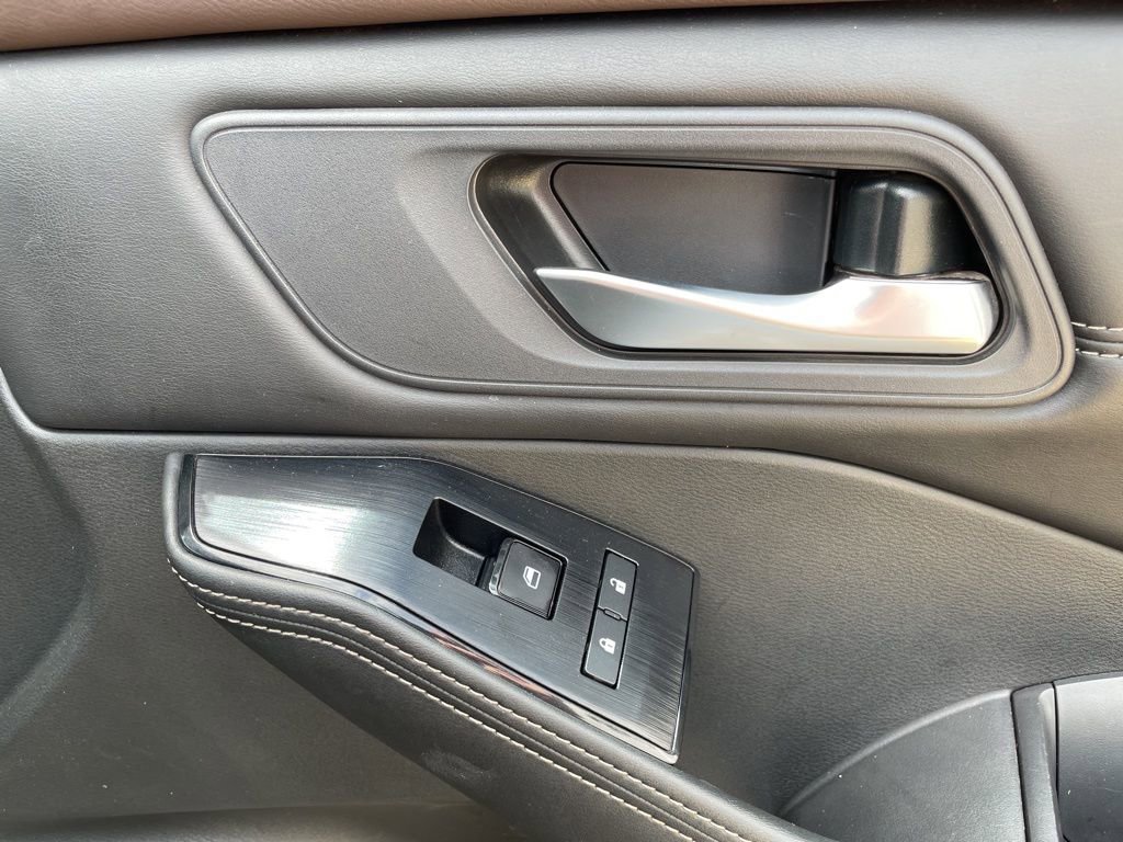 Used 2023 Nissan Rogue SV w/ SV Premium B Package FWD image 37