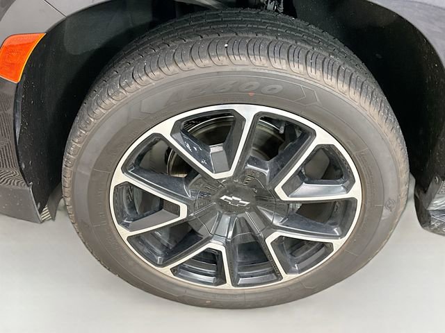 Used 2023 Chevrolet Tahoe RST w/ Luxury Package AWD/4WD image 35