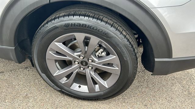 Certified 2022 Ford Explorer XLT w/ Equipment Group 202A image 6