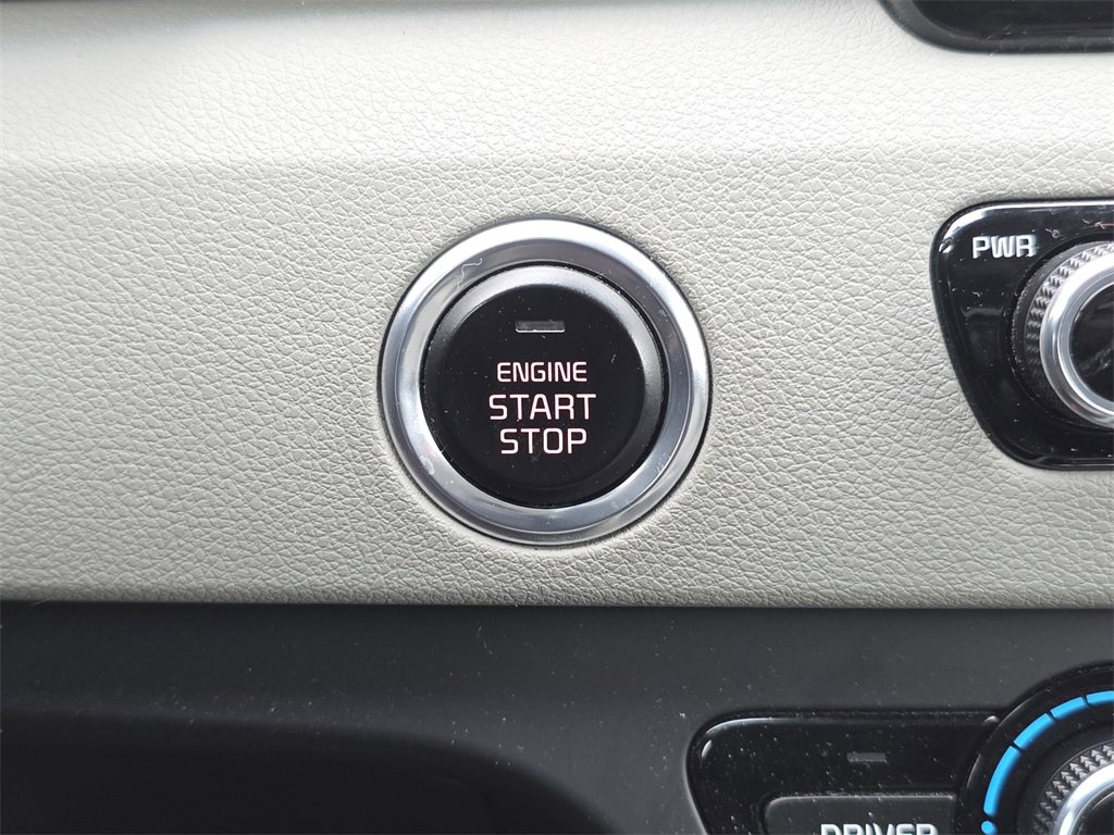 Used 2018 Kia Niro Touring image 29