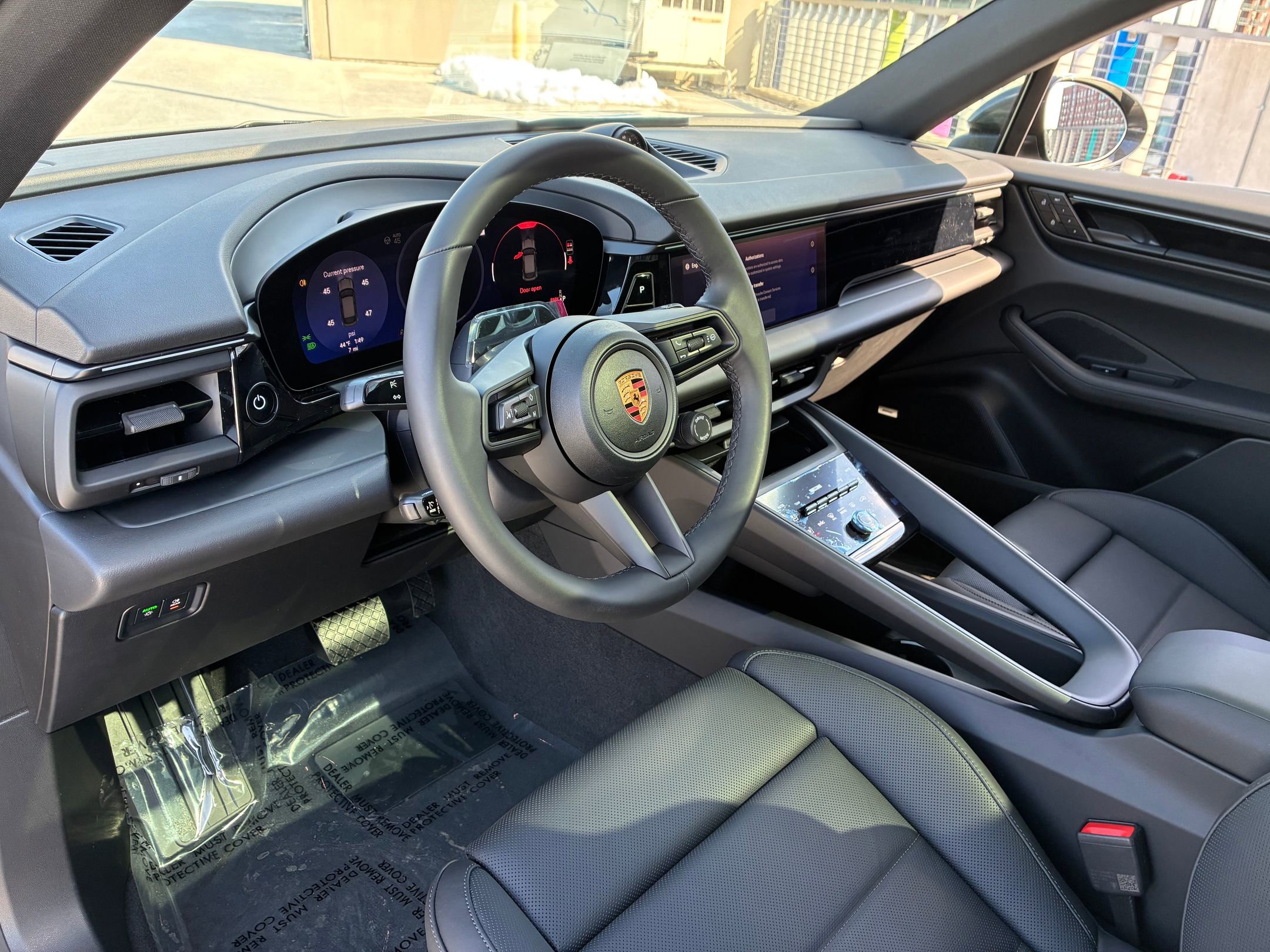 New 2026 Porsche Macan 4 Electric AWD/4WD image 4