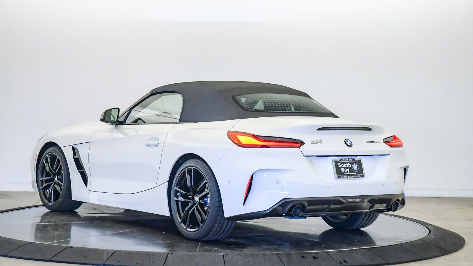 New 2026 BMW Z4 sDrive30i w/ Premium Package image 2