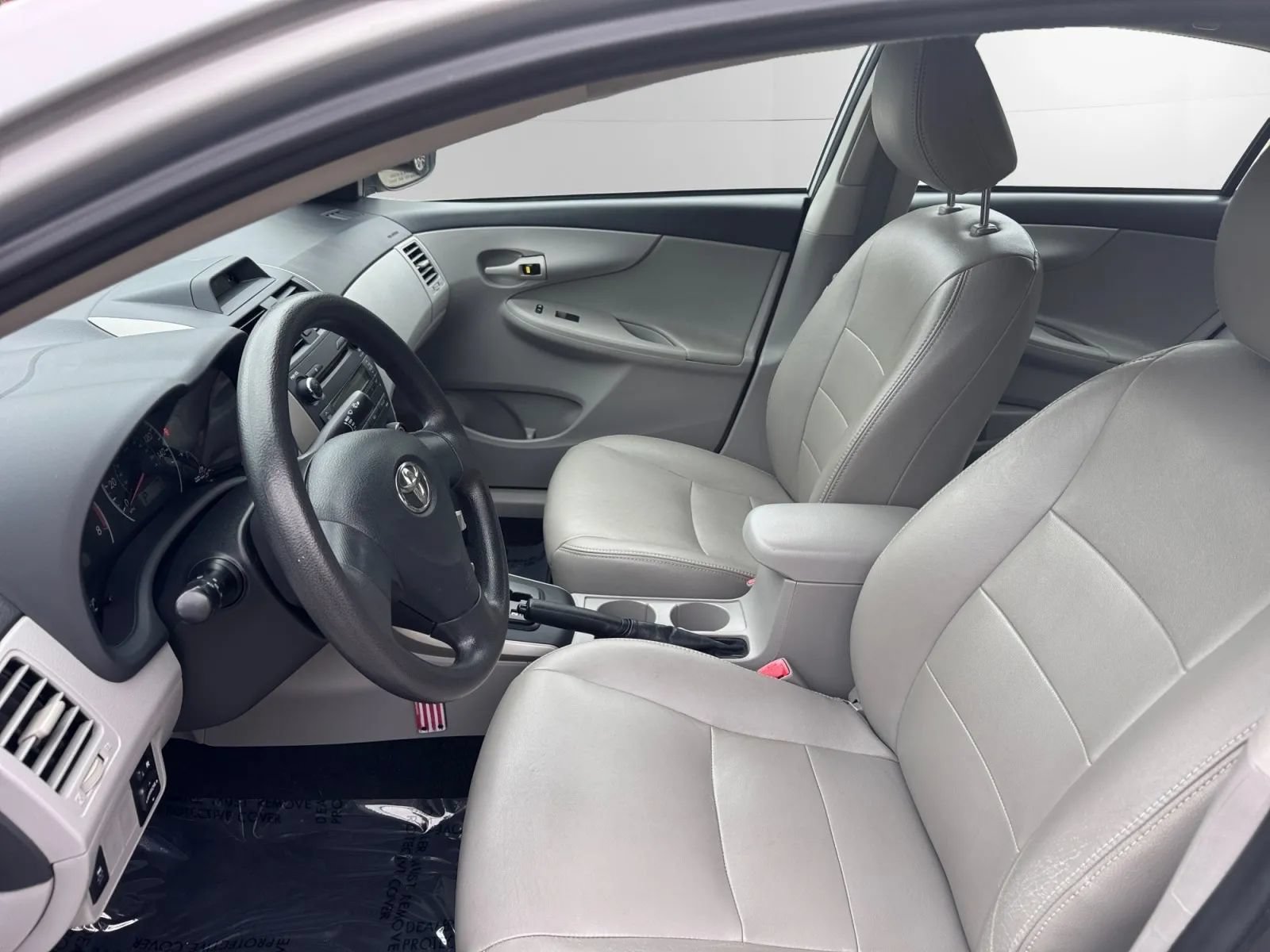 Used 2013 Toyota Corolla L FWD image 11