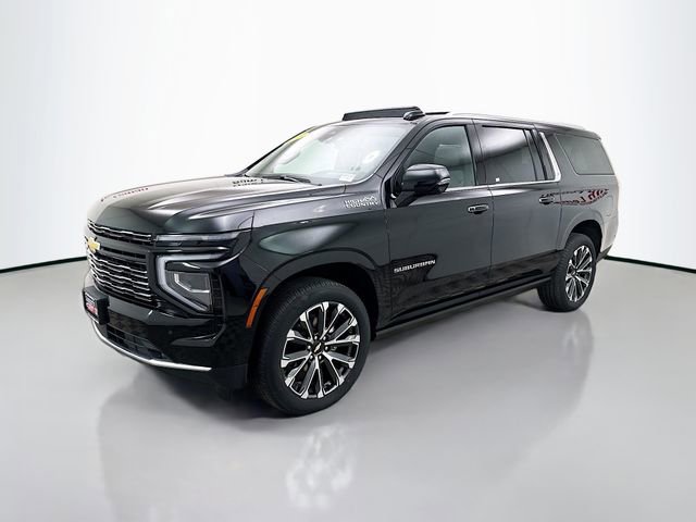 Used 2025 Chevrolet Suburban High Country AWD/4WD image 3