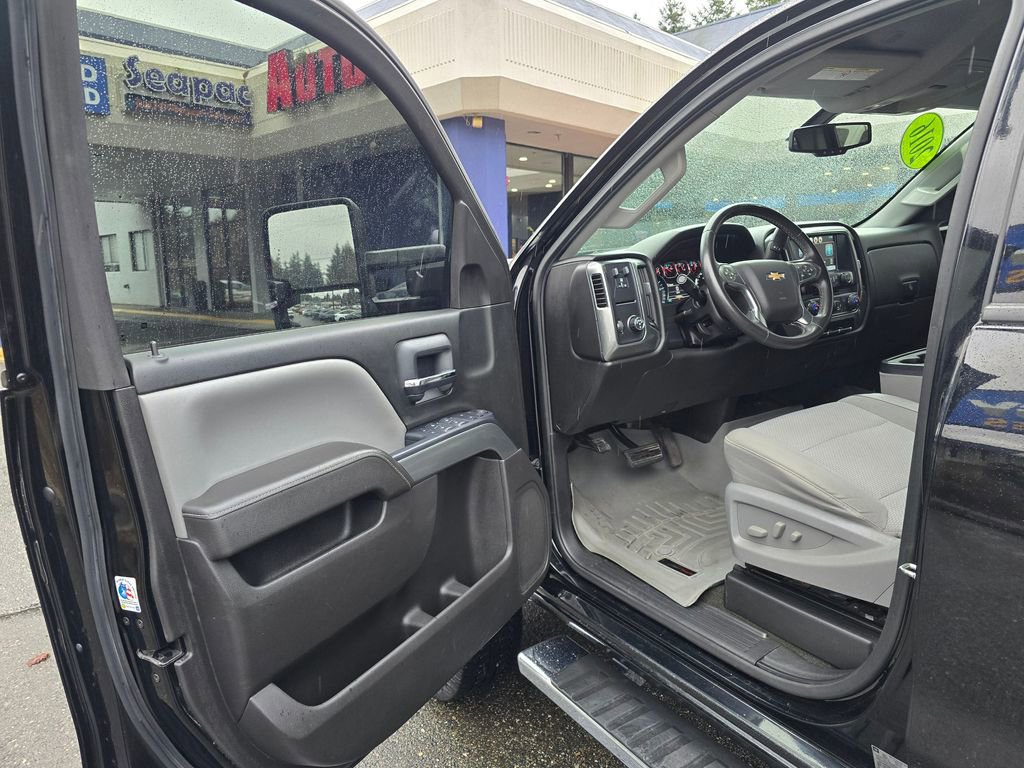 Used 2016 Chevrolet Silverado 2500 LT w/ LT Convenience Package image 19