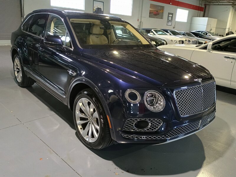 Used 2017 Bentley Bentayga image 7