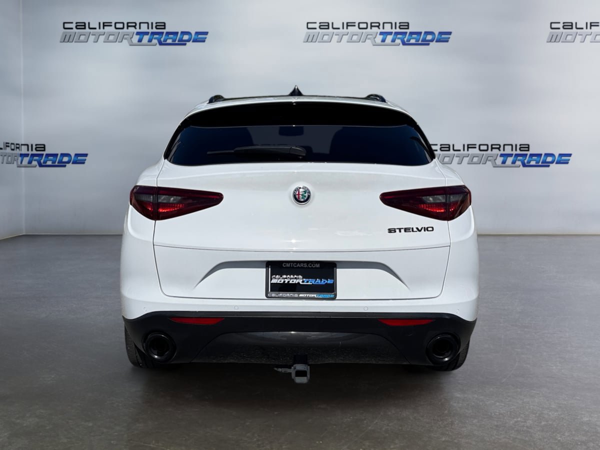 Used 2019 Alfa Romeo Stelvio w/ Nero Edizione image 6