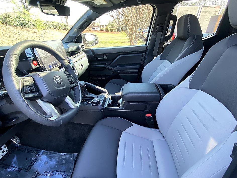 Certified 2025 Toyota Tacoma TRD Sport w/ TRD Sport Upgrade Package image 11