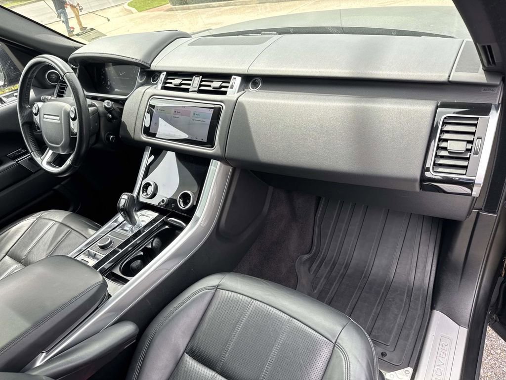 Used 2020 Land Rover Range Rover Sport HSE image 13