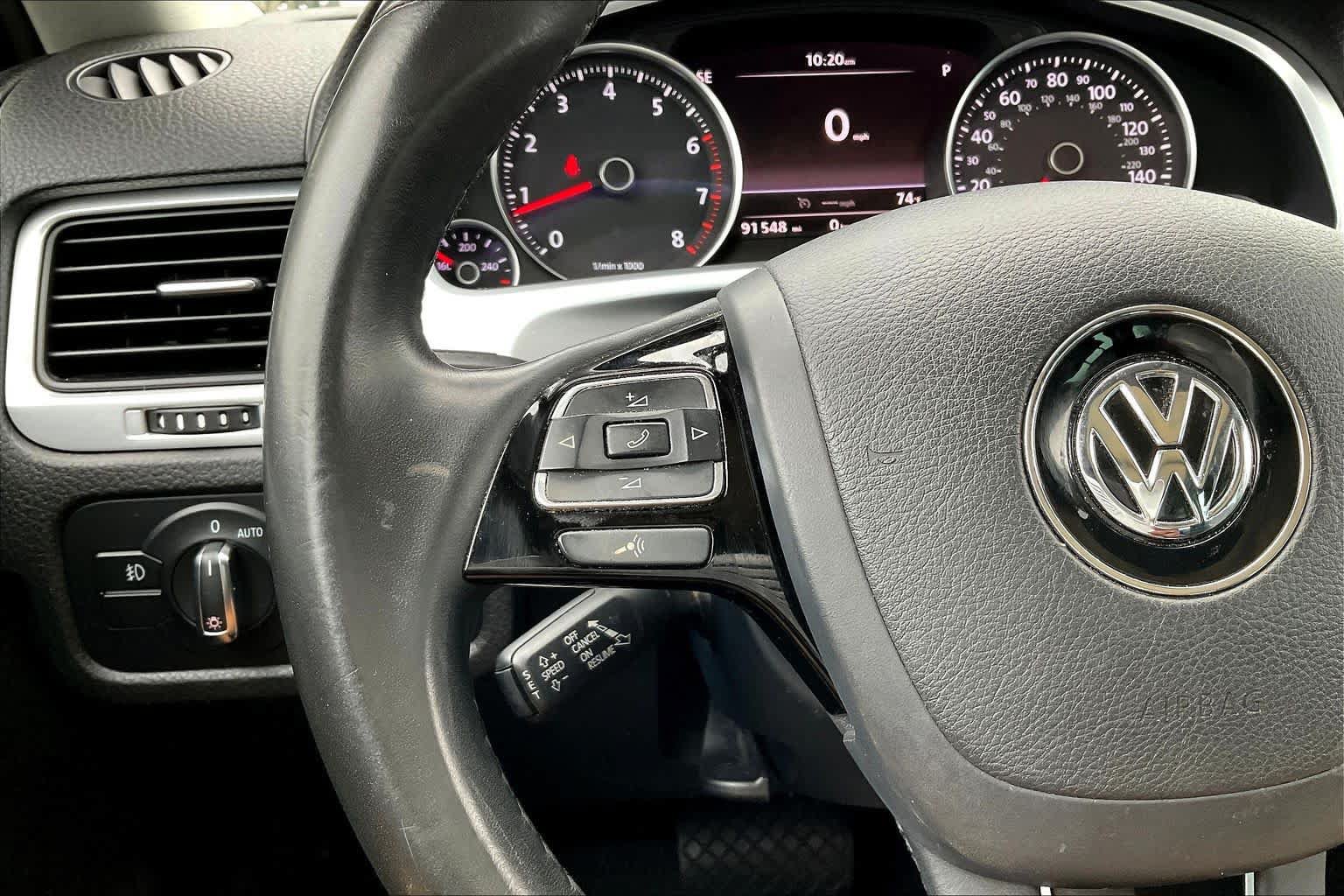 Used 2013 Volkswagen Touareg VR6 AWD/4WD image 23