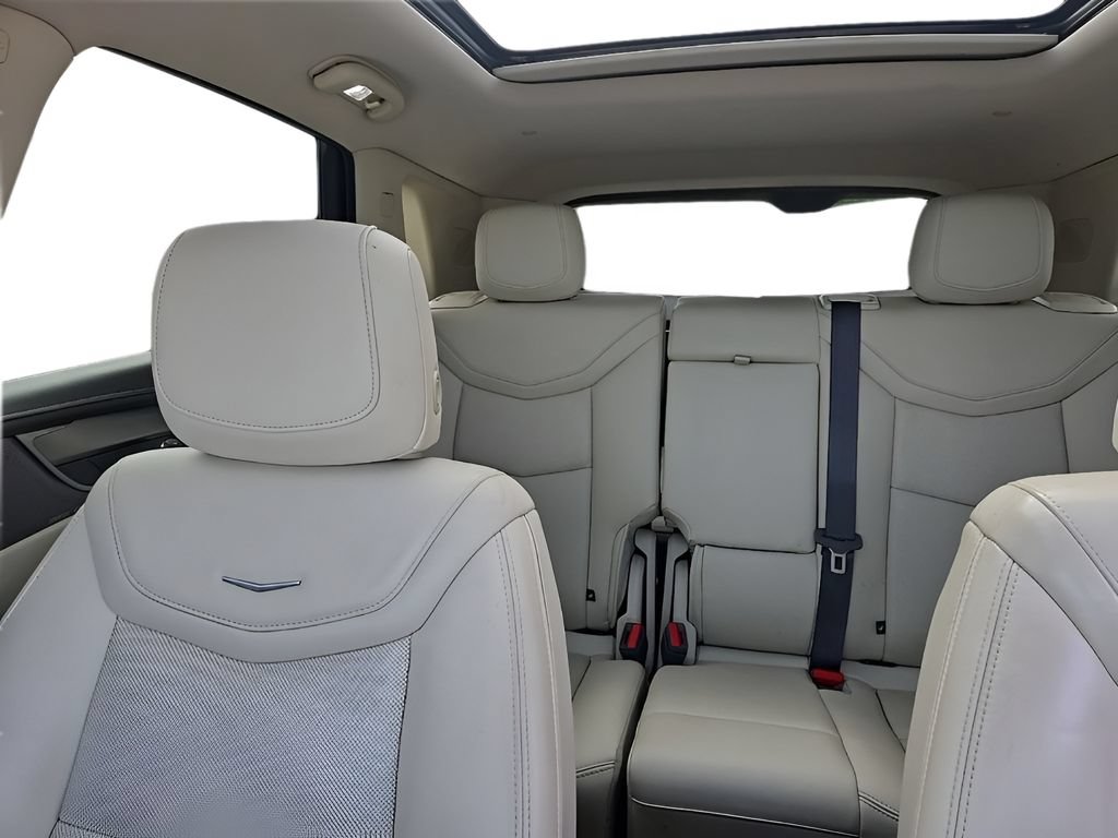 Used 2022 Cadillac XT5 Premium Luxury w/ Technology Package AWD/4WD image 20