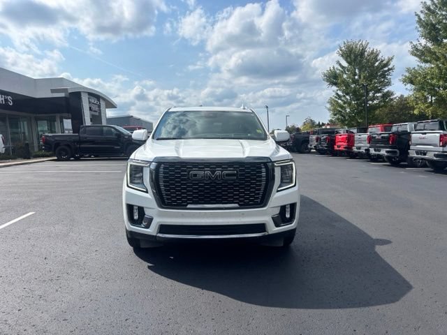 Used 2024 GMC Yukon XL Denali Ultimate w/ LPO, Floor Liner Package AWD/4WD image 3