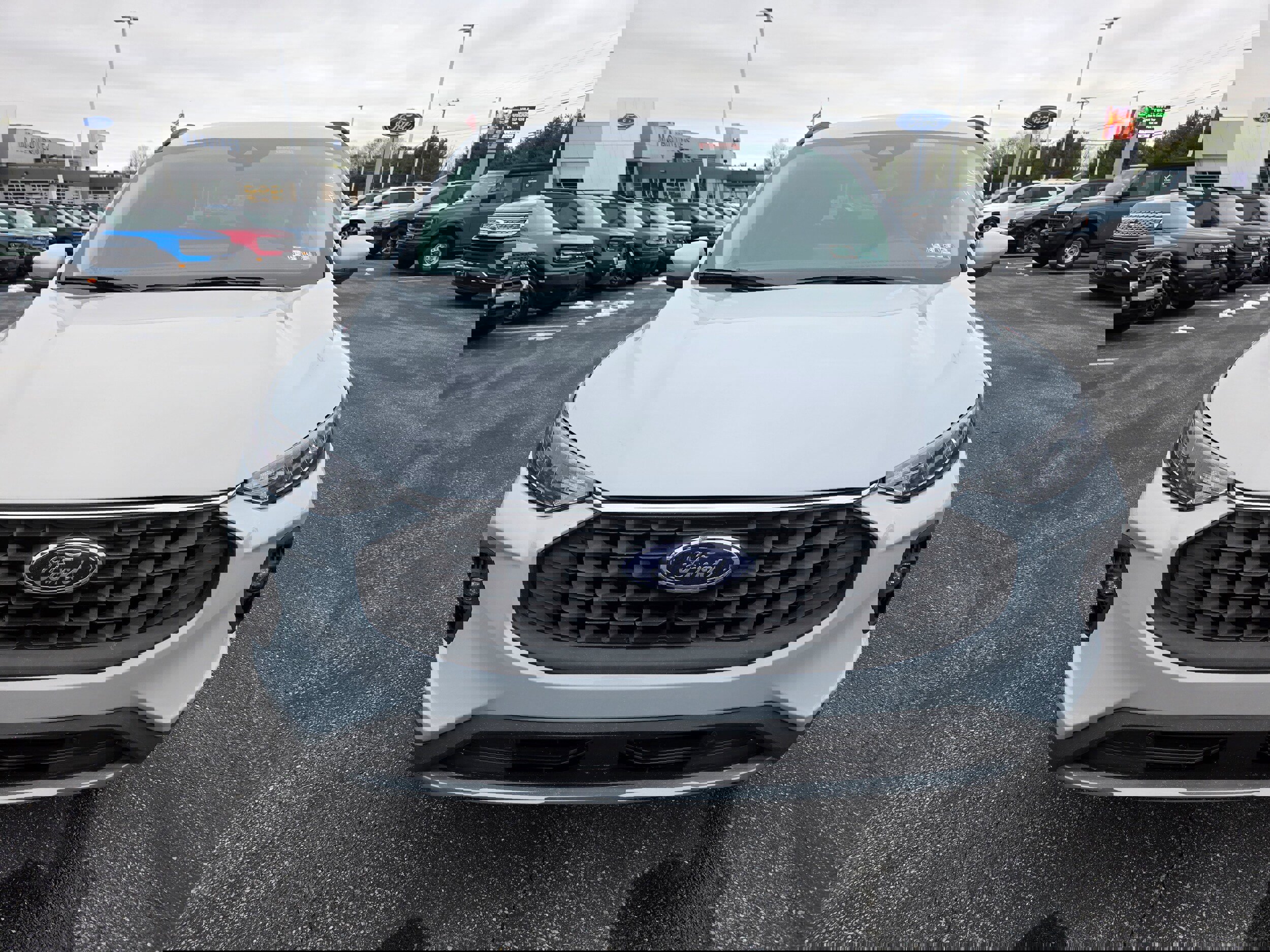 New 2026 Ford Escape SE w/ Class II Trailer Tow Package image 15