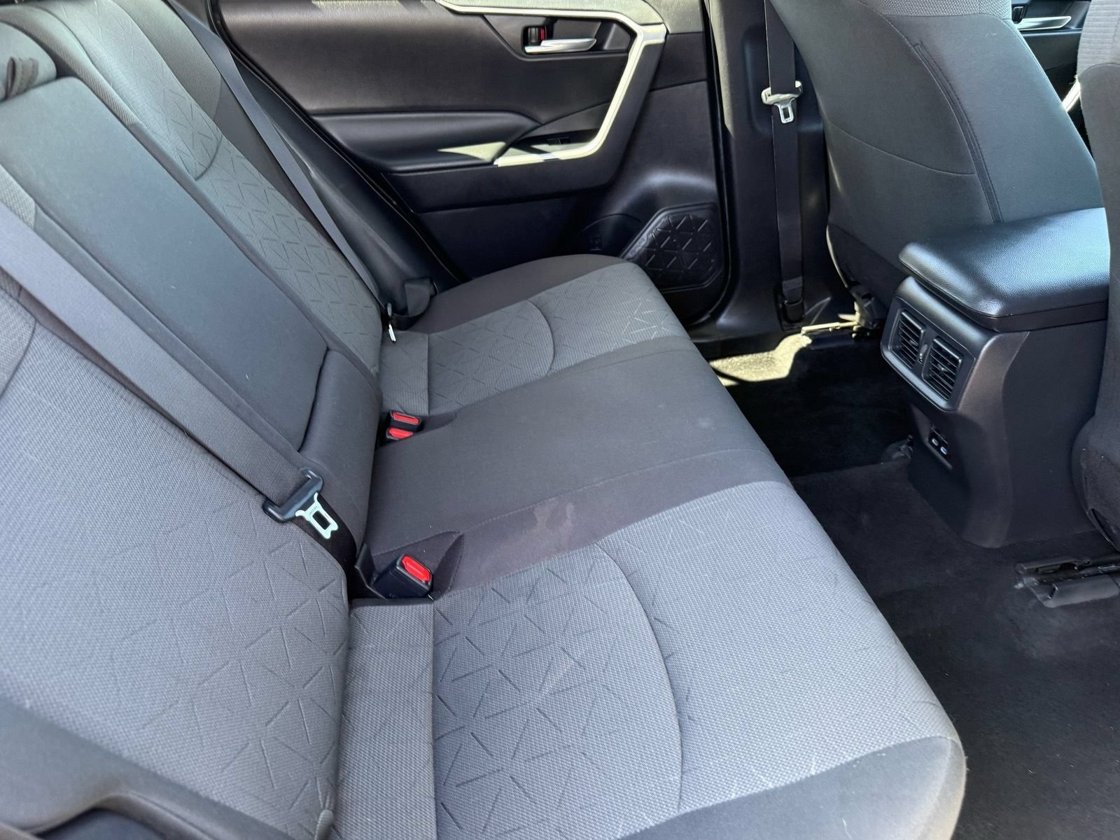 Used 2022 Toyota RAV4 XLE w/ XLE Grade Weather Package FWD image 29