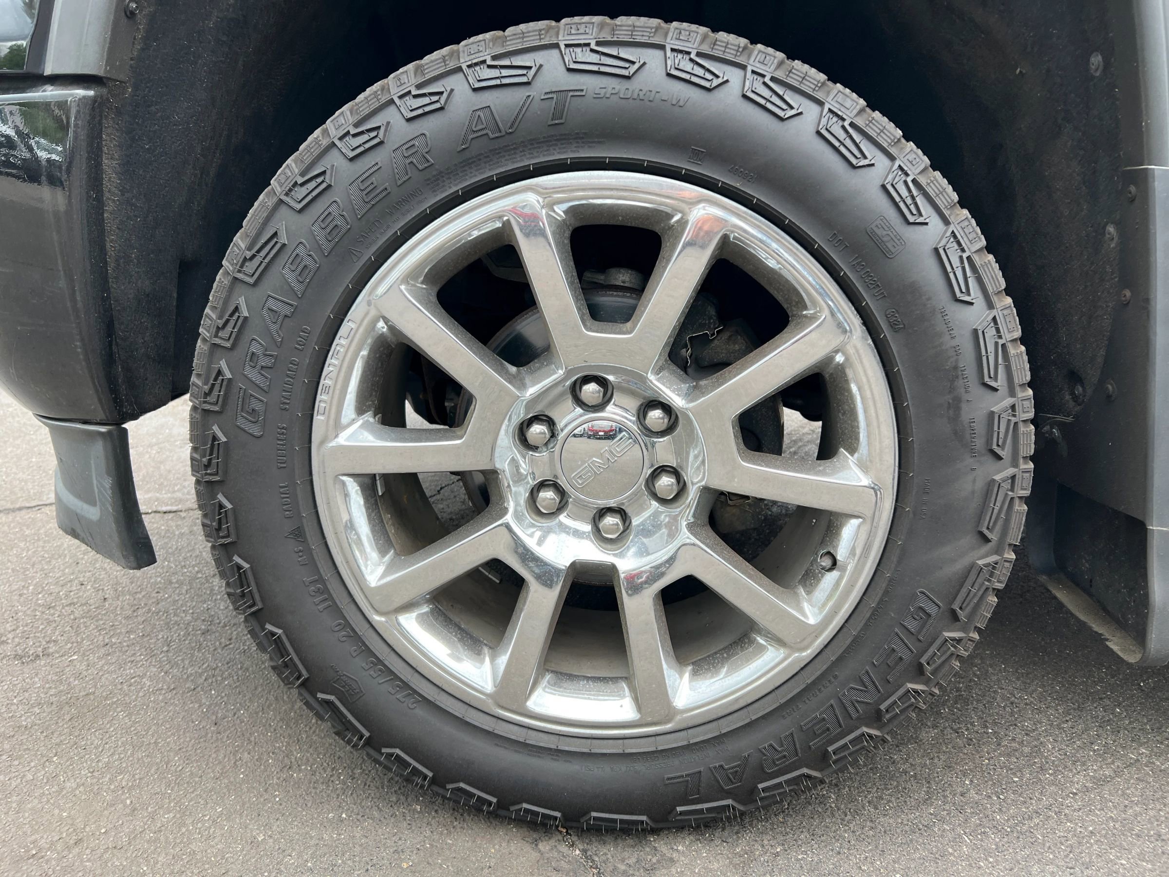 Used 2014 GMC Sierra 1500 Denali w/ Driver Alert Package AWD/4WD image 17