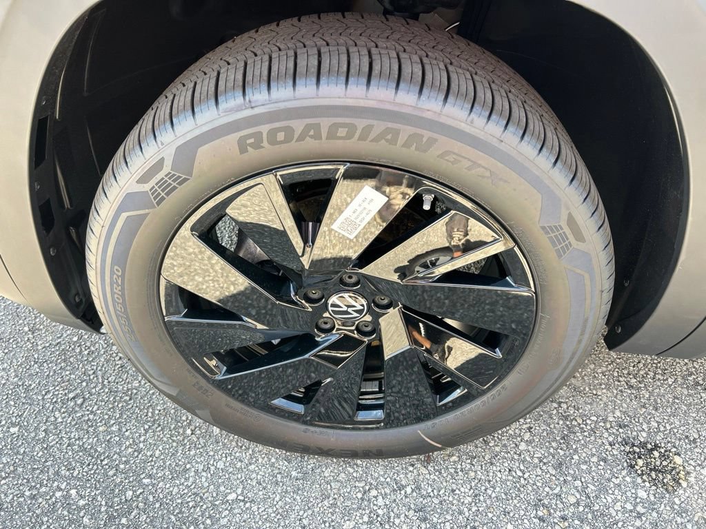 New 2026 Volkswagen Atlas Cross Sport SE FWD image 54
