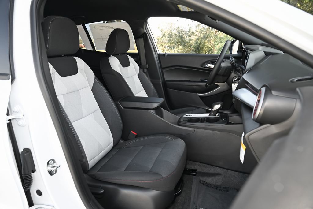 New 2026 Chevrolet Trax RS w/ Driver Confidence Package FWD image 33