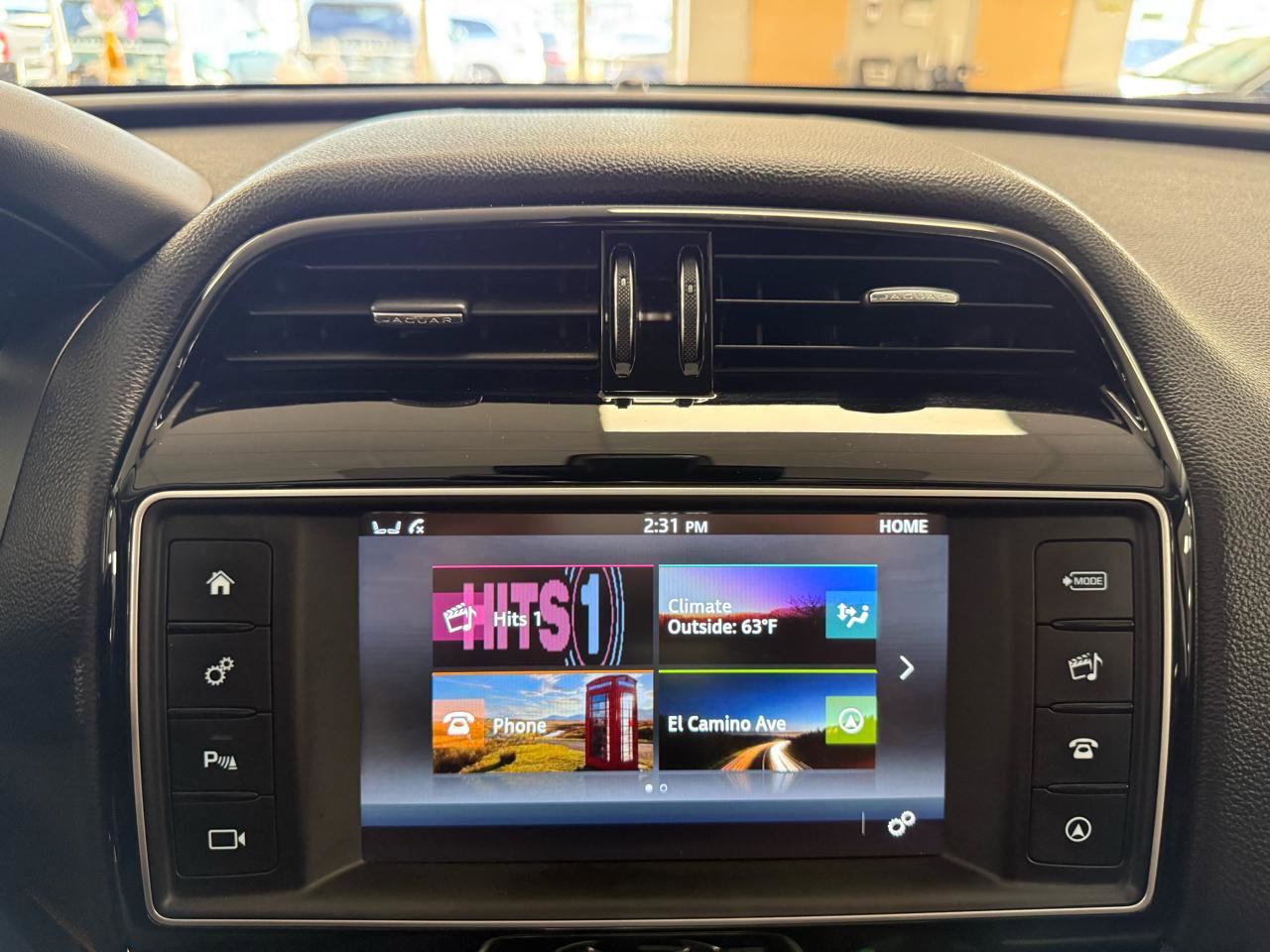 Used 2017 Jaguar F-PACE Prestige image 13