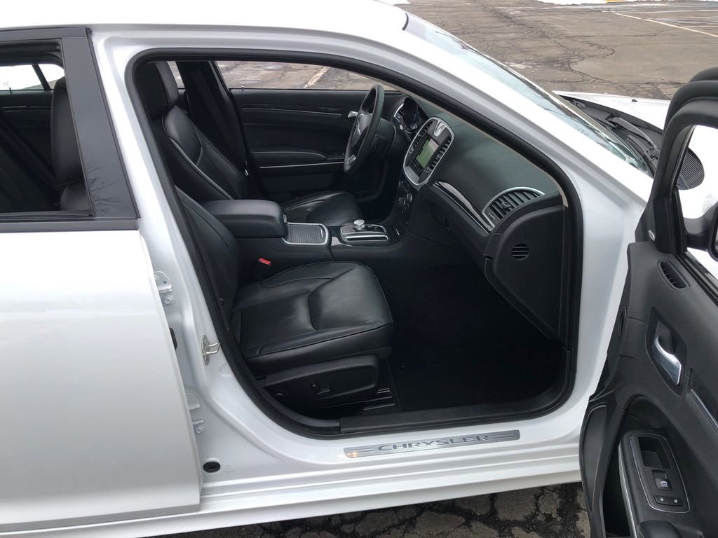 Used 2023 Chrysler 300 Touring L w/ Popular Equipment Group image 22