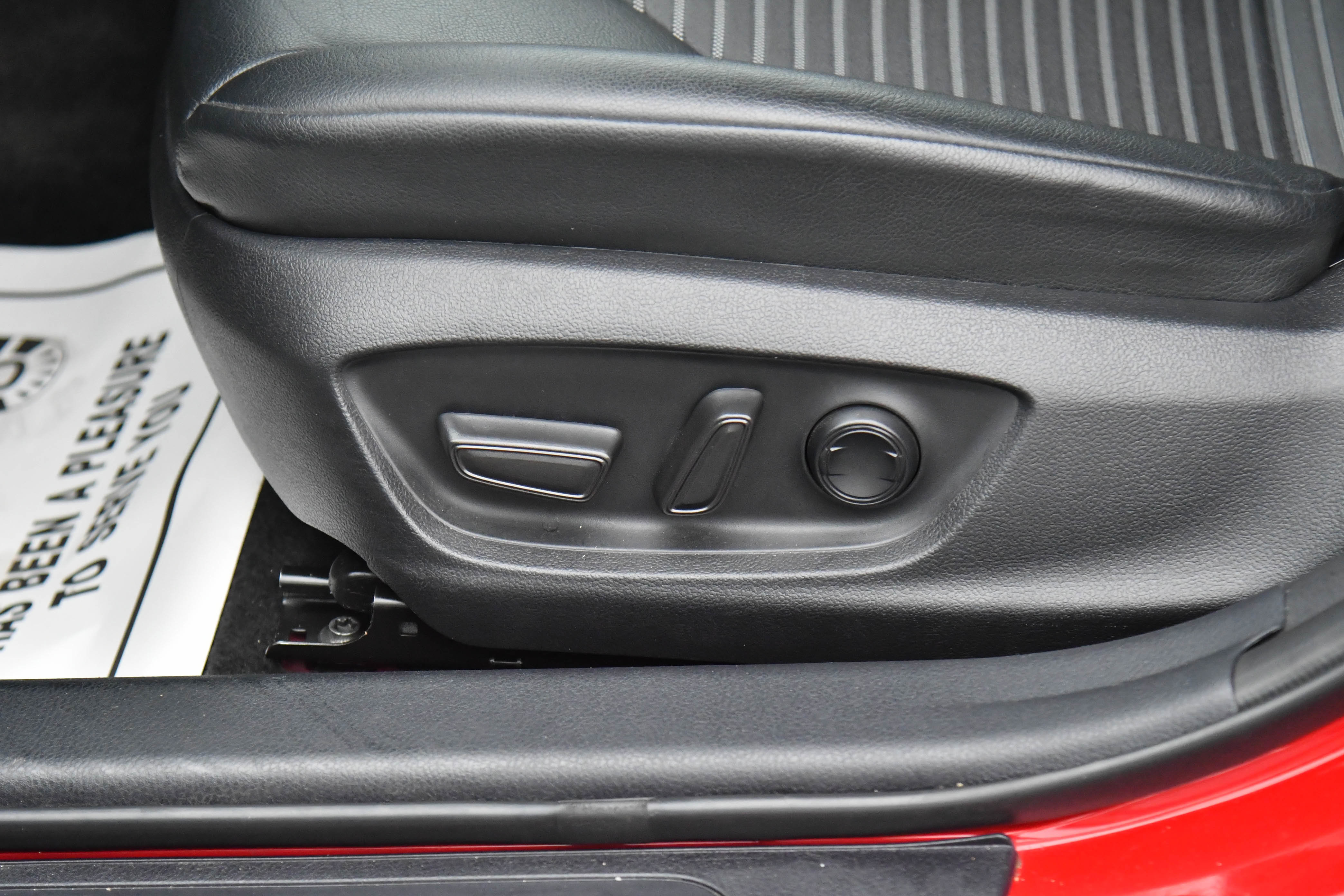 Used 2023 Toyota Camry SE image 17