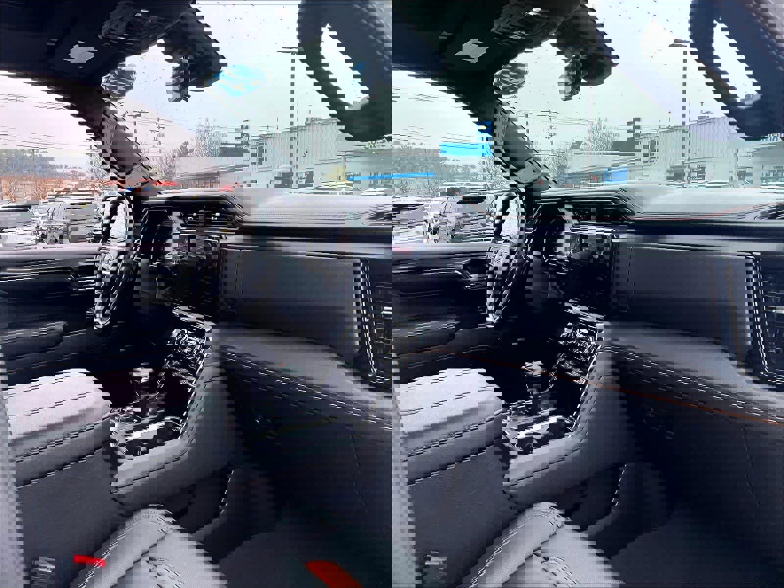 Used 2024 GMC Sierra 1500 AT4 w/ Technology Package image 37