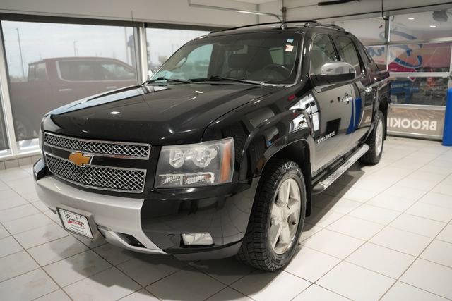 Used 2012 Chevrolet Avalanche LT w/ Suspension Package, Off-Road image 4