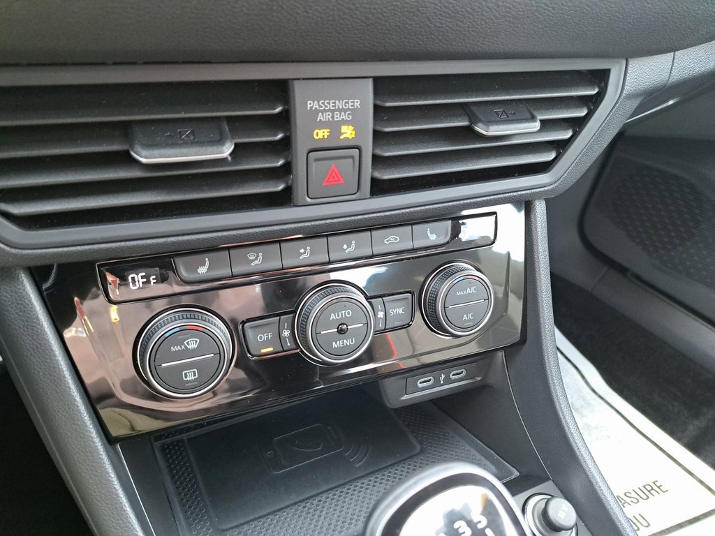 Used 2024 Volkswagen Jetta GLI 40th Anniversary Edition image 18