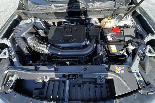 Certified 2023 GMC Acadia SLE w/ Driver Convenience Package image 19