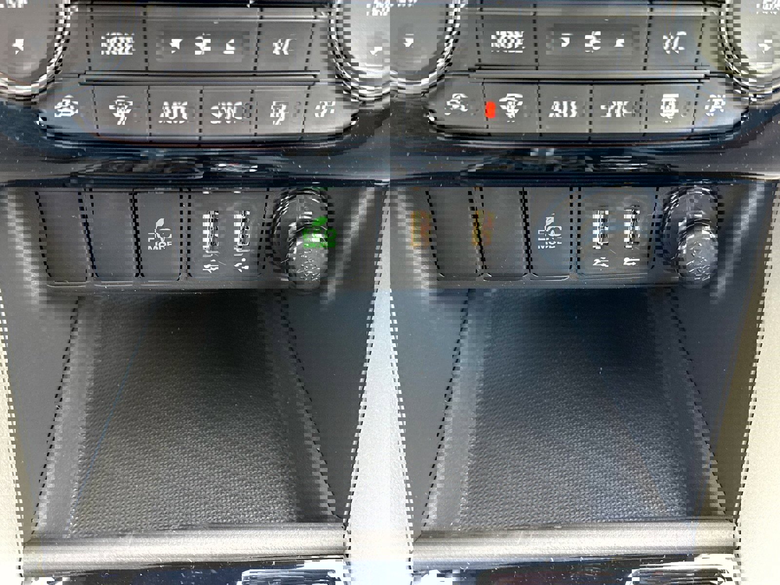 New 2026 Mitsubishi Eclipse Cross AWD image 38