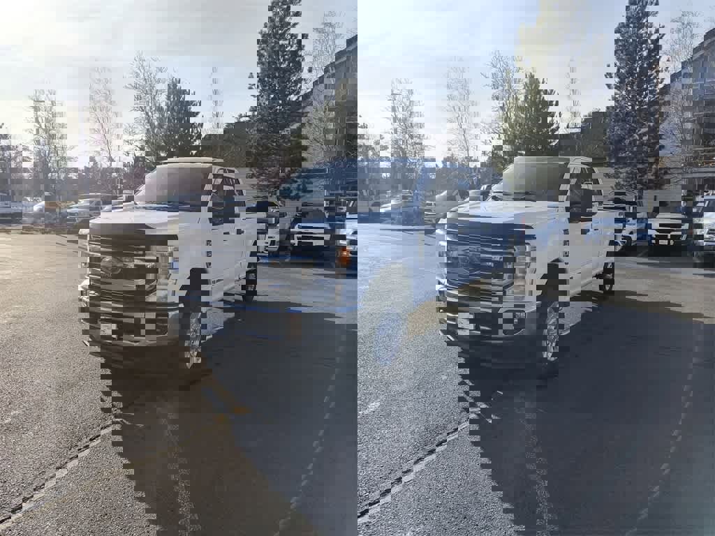 Used 2022 Ford F350 XLT w/ XLT Value Package image 2