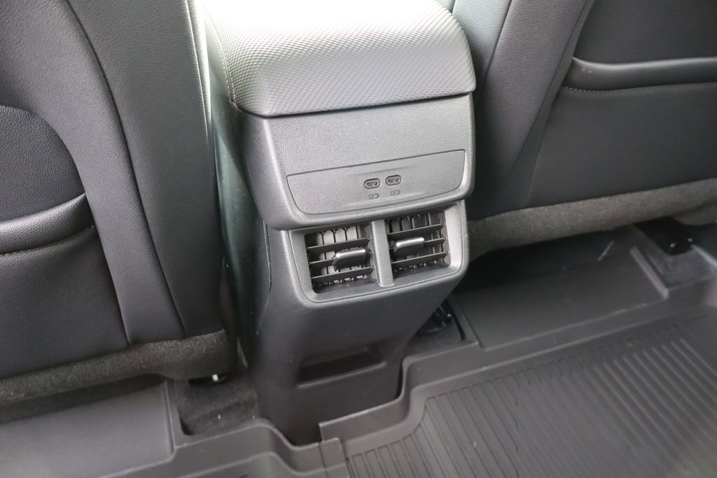 New 2026 Chevrolet Equinox LT w/ Convenience Package II image 36