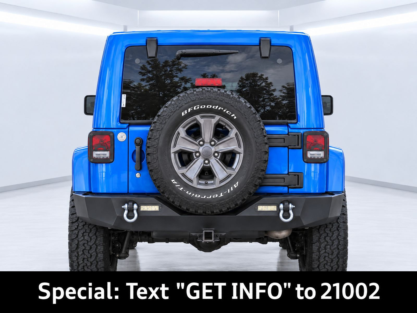 Used 2015 Jeep Wrangler Unlimited Sahara w/ Connectivity Group AWD/4WD image 7