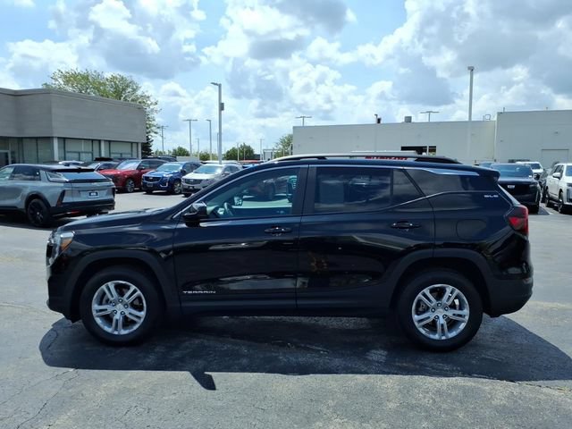 Certified 2022 GMC Terrain SLE w/ Driver Convenience Package AWD/4WD image 10