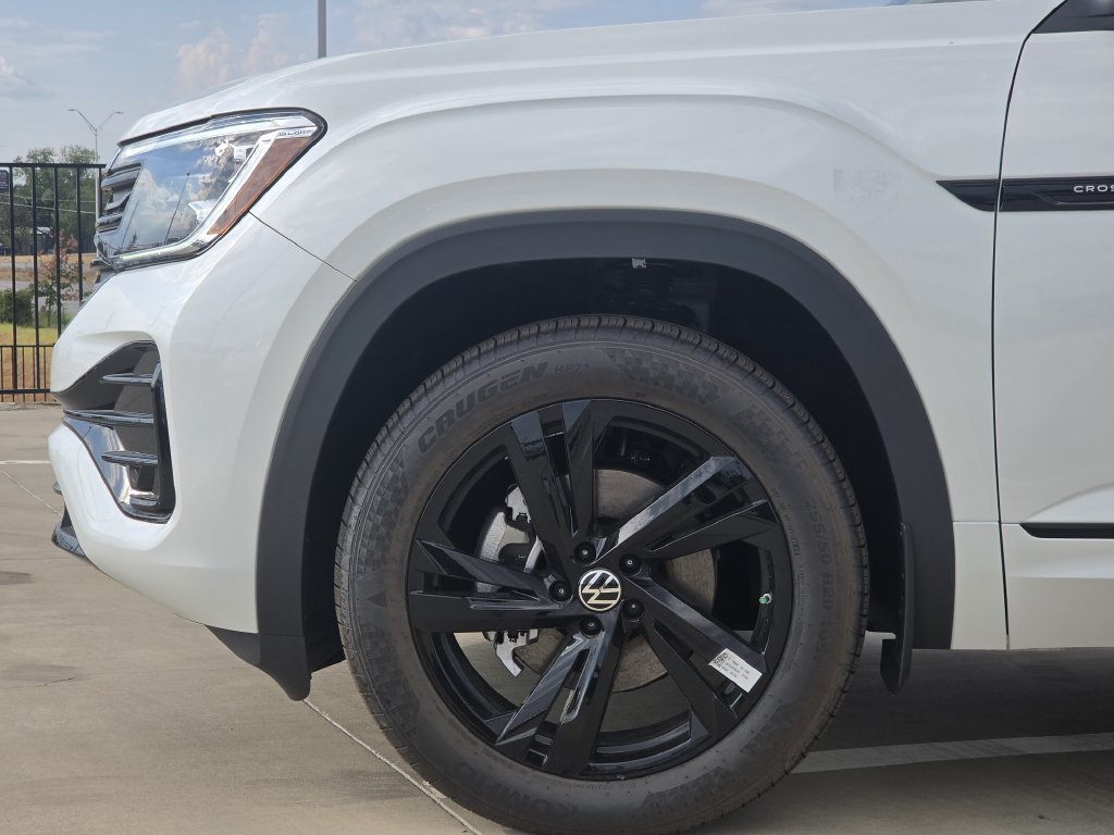 New 2026 Volkswagen Atlas Cross Sport SEL R-Line AWD/4WD image 7