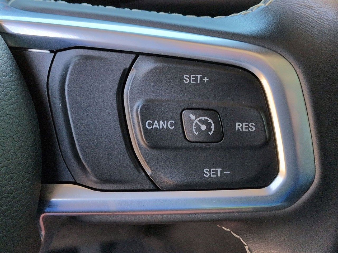 Used 2020 Jeep Gladiator Sport w/ Quick Order Package 24S image 12