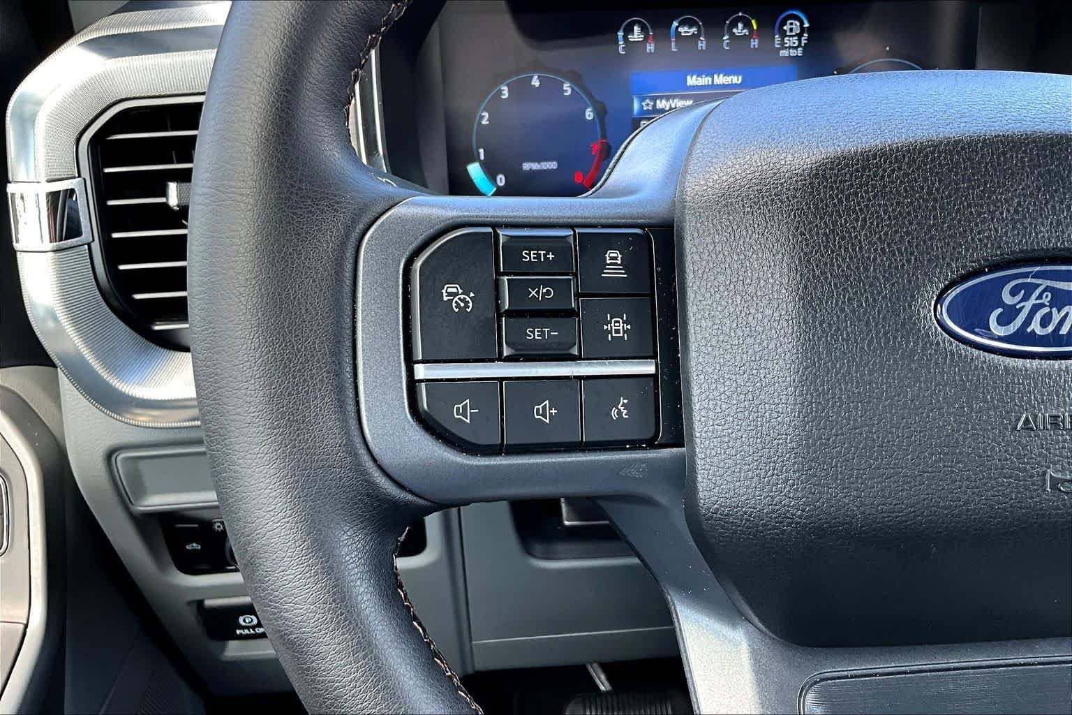Used 2025 Ford F150 Lariat AWD/4WD image 40