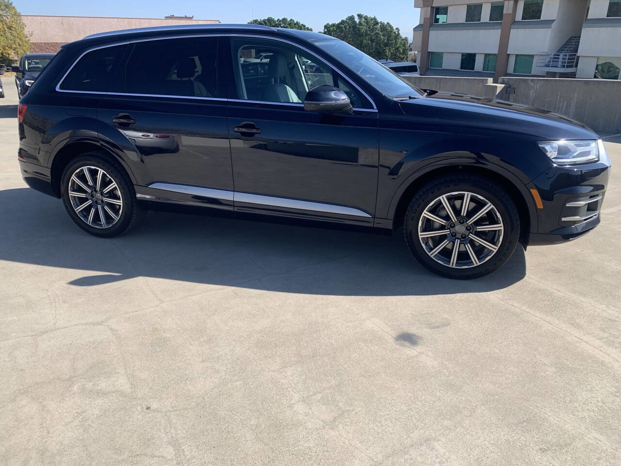 Used 2017 Audi Q7 3.0T Premium image 5
