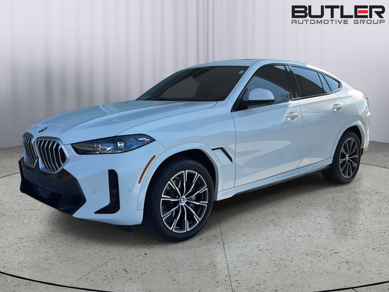 Certified 2024 BMW X6 xDrive40i w/ Premium Package image 2