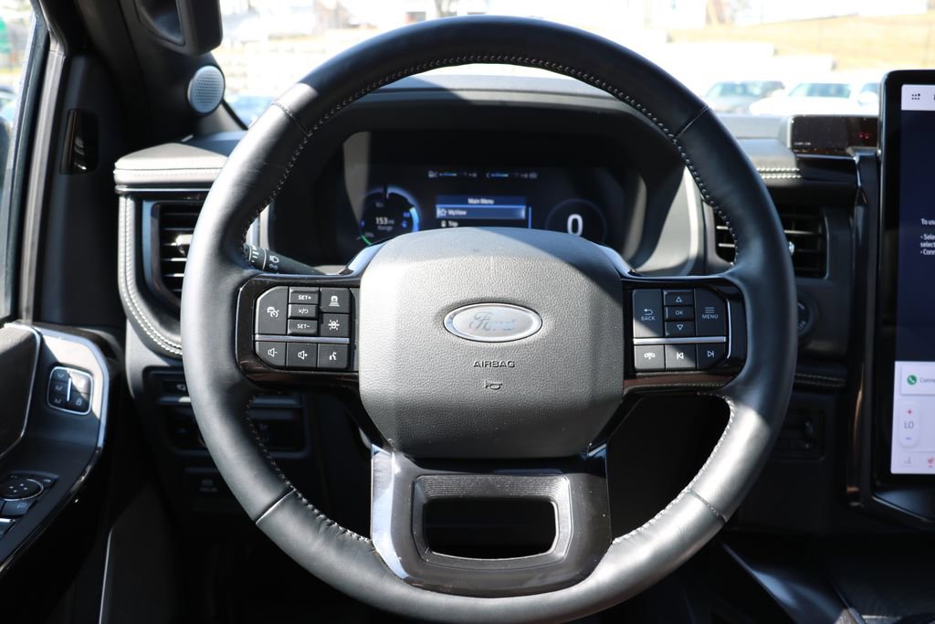 Used 2023 Ford F150 Lightning Platinum image 8