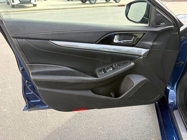 Used 2023 Nissan Maxima SL image 24