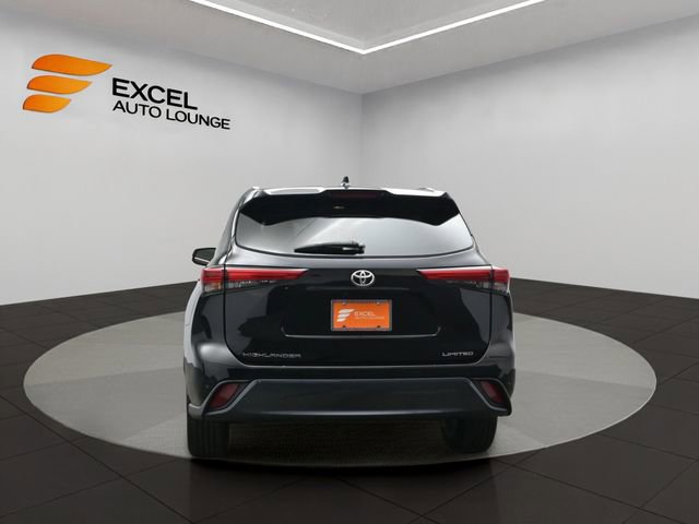 Used 2022 Toyota Highlander Limited image 4