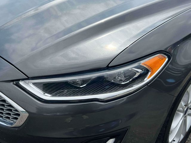 Used 2019 Ford Fusion Energi Titanium FWD image 11
