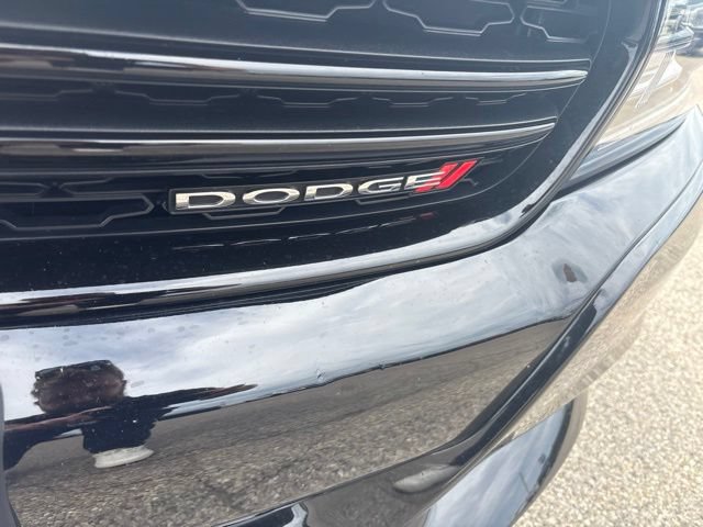 Used 2017 Dodge Charger R/T w/ Plus Group RWD image 3