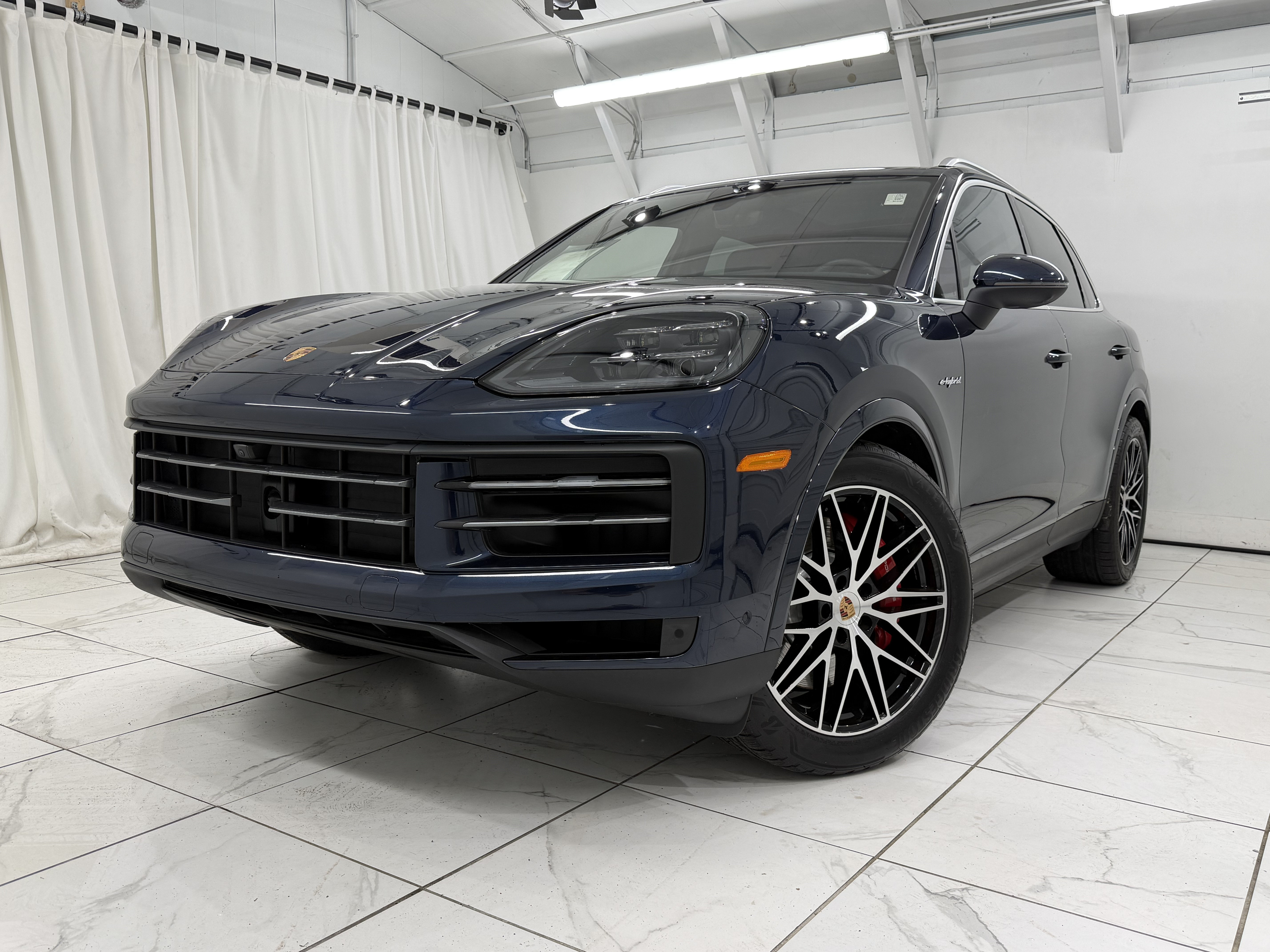 Certified 2026 Porsche Cayenne S AWD/4WD image 8