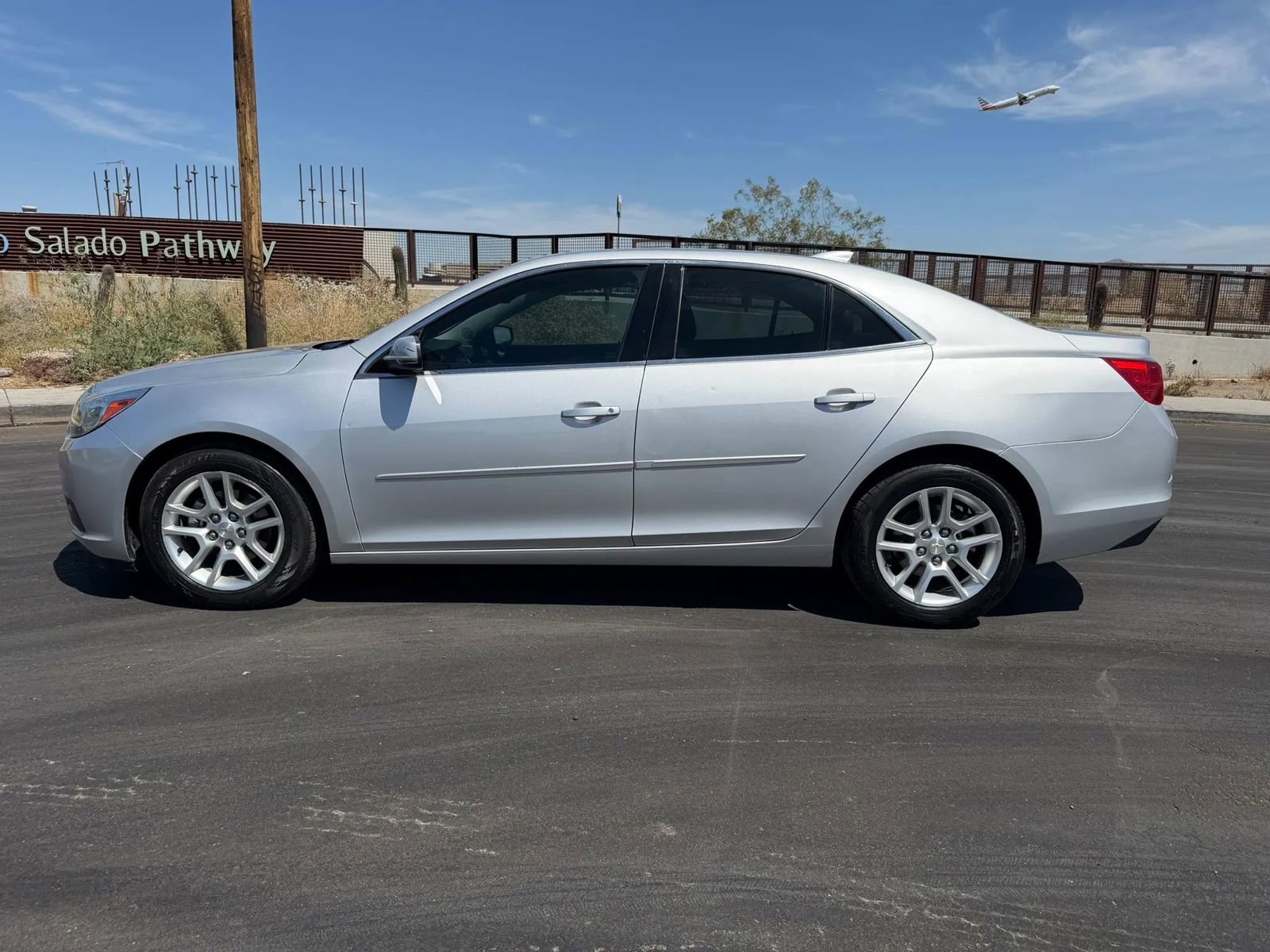 Used 2015 Chevrolet Malibu LT w/ Power Convenience Package image 6