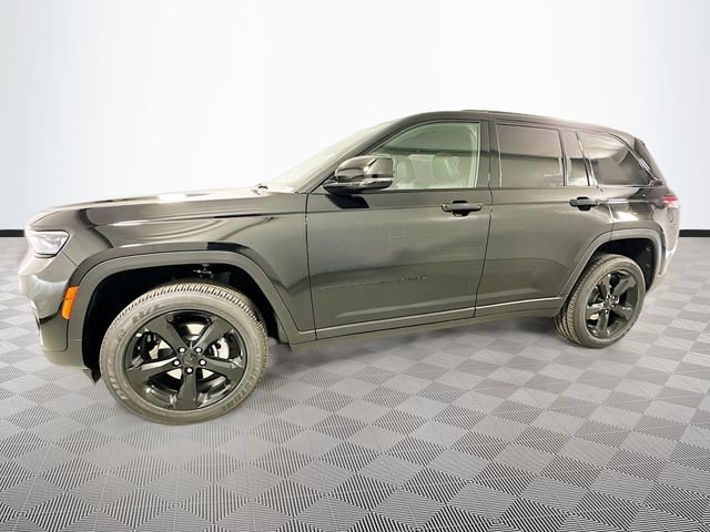 New 2025 Jeep Grand Cherokee Altitude image 23