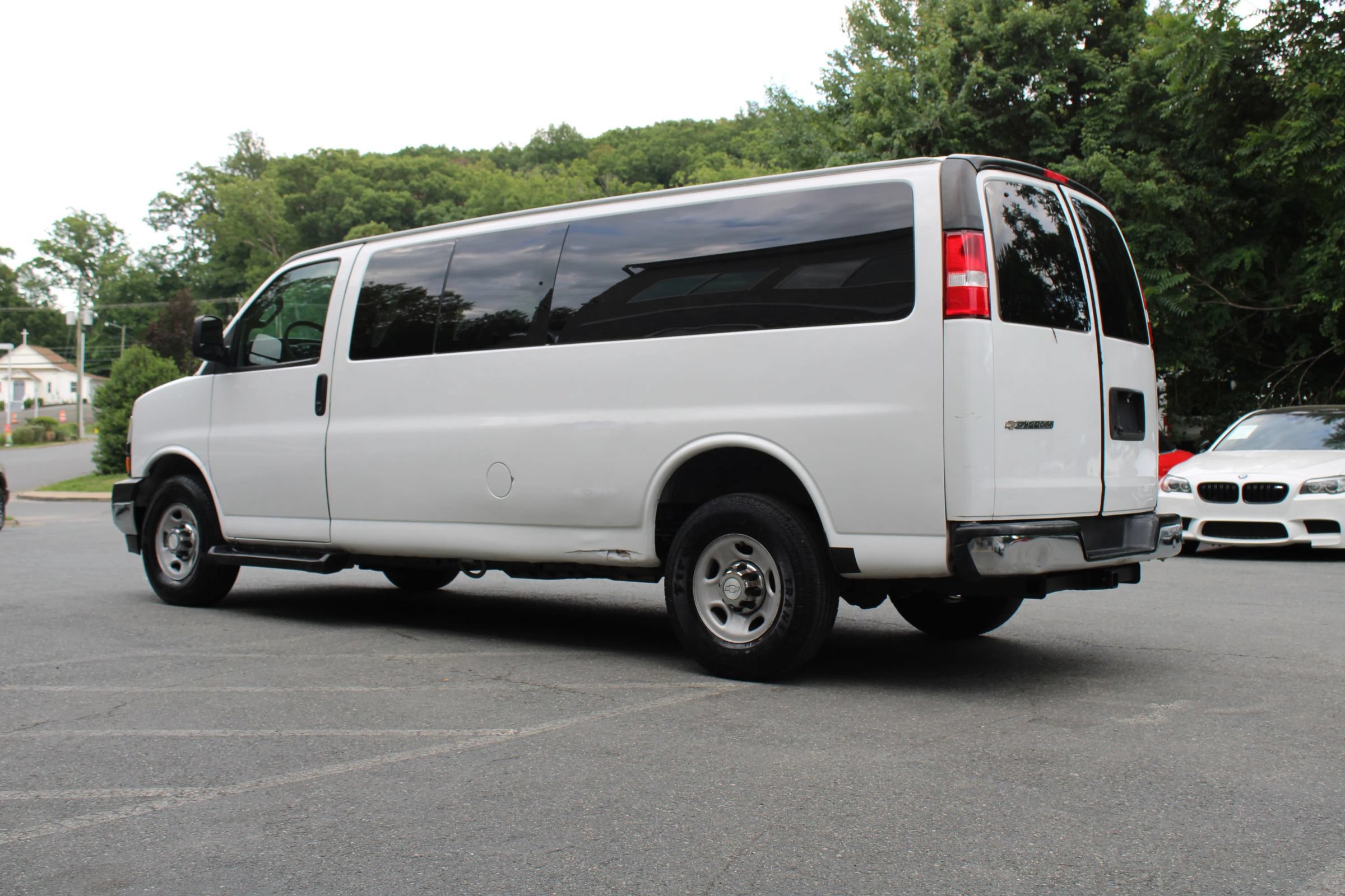 Used 2019 Chevrolet Express 3500 LT w/ LT Preferred Equipment Group RWD image 4