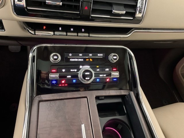 Used 2023 Lincoln Navigator Reserve image 12