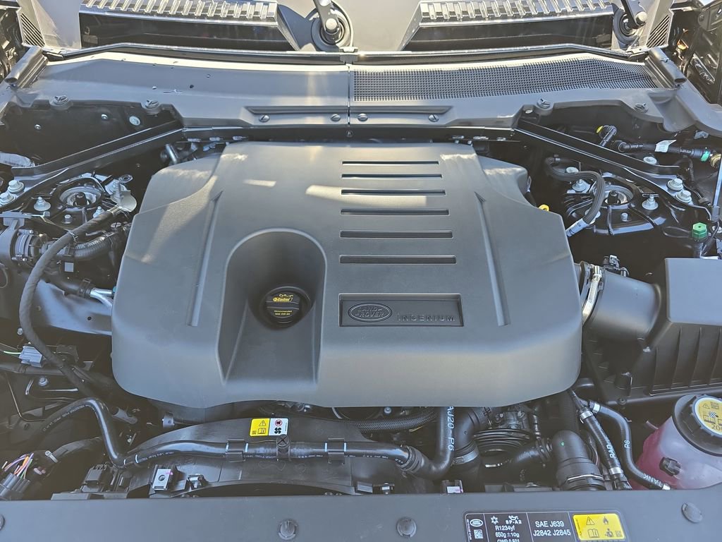 New 2026 Land Rover Defender 110 X-Dynamic SE AWD/4WD image 31