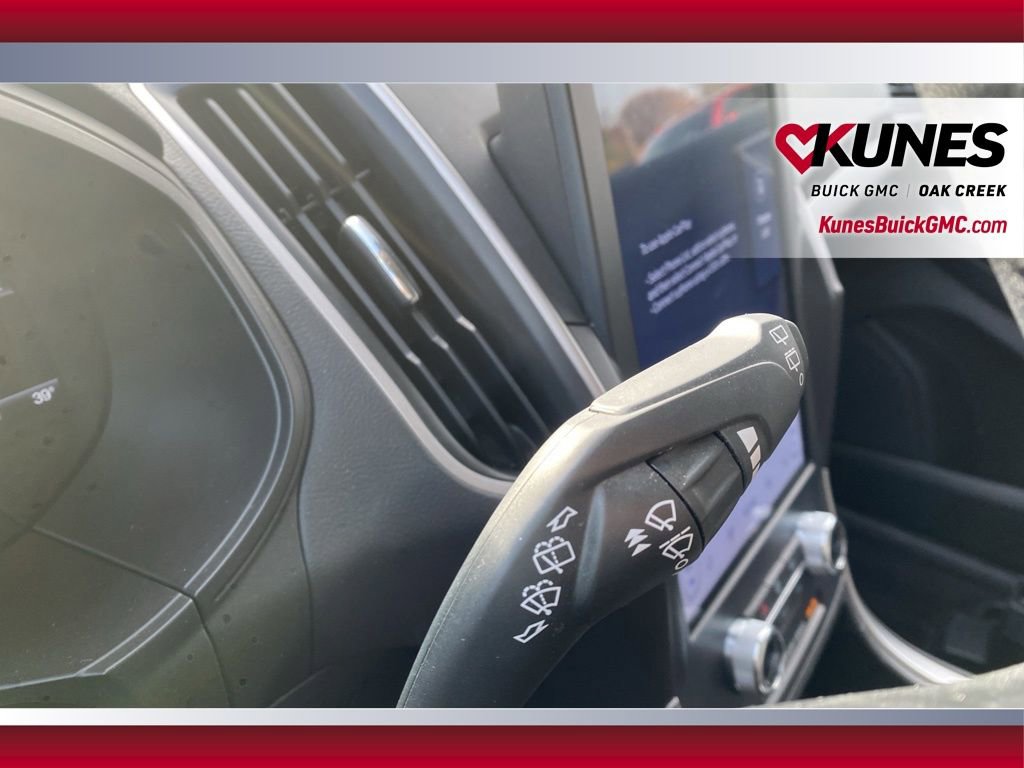 Used 2024 Ford Edge SEL image 18